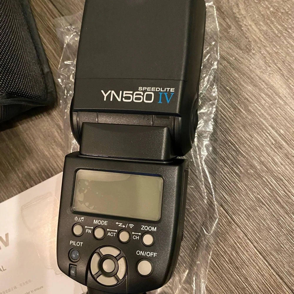 Canon, Nikon, Panasonic….Flash for digital all cameras , BRAND NEW in box